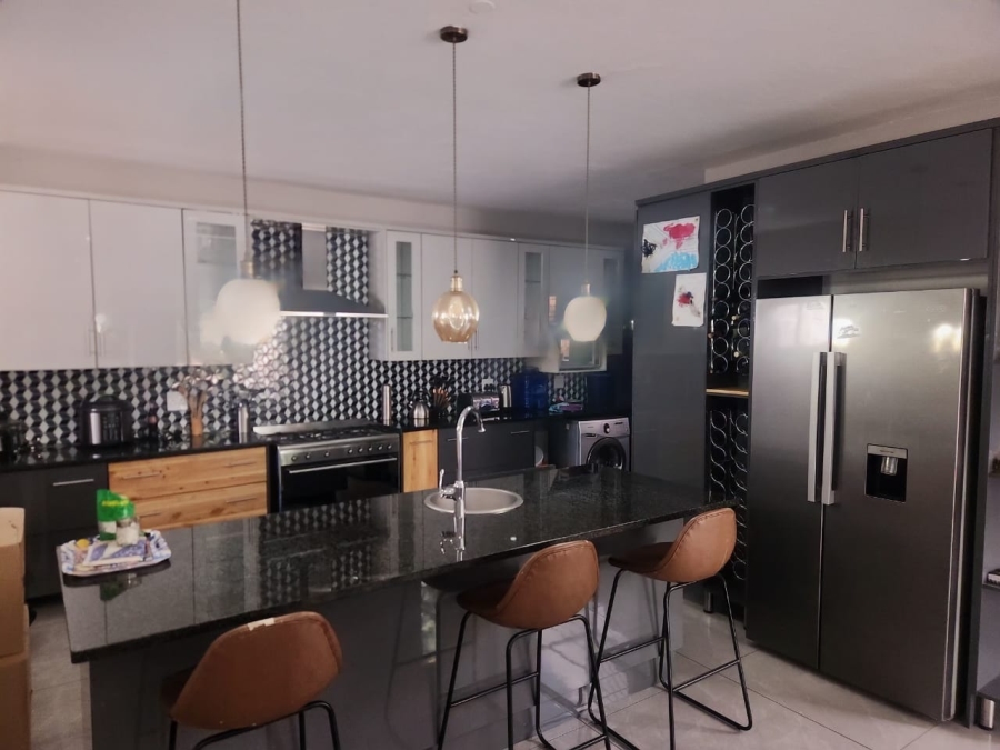 3 Bedroom Property for Sale in Rustenburg Central North West